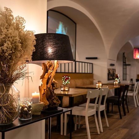 Hotel Pansky Pivovar Holešov 外观 照片