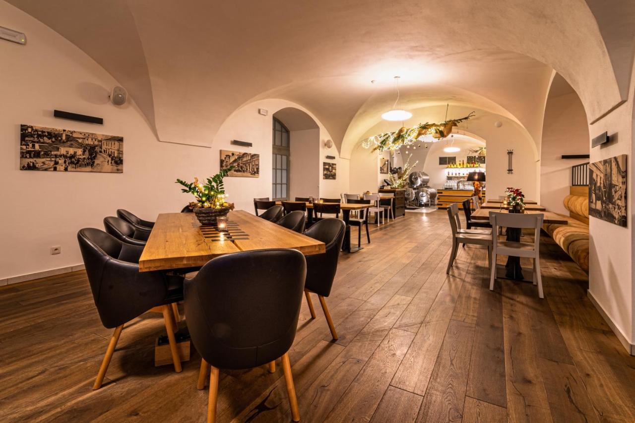 Hotel Pansky Pivovar Holešov 外观 照片